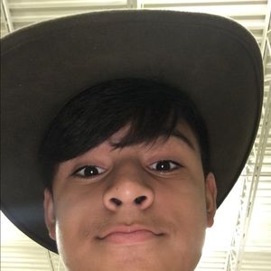 Meet your Posher, Edgar